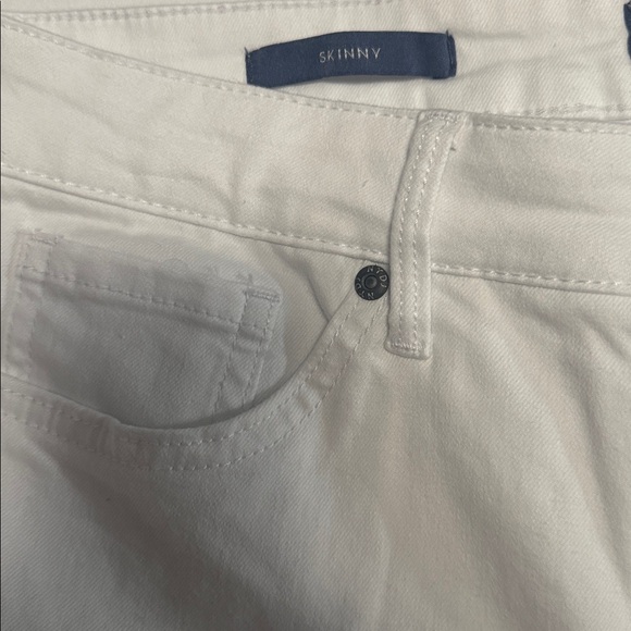 NYDJ Skinny Jeans Cotton Stretch Pure White Lift Tuck Tech Flattering NWT Sz 10 - Picture 8 of 10